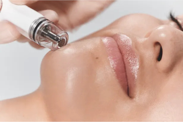 Wet diamond glow facial Eurospa of Naples